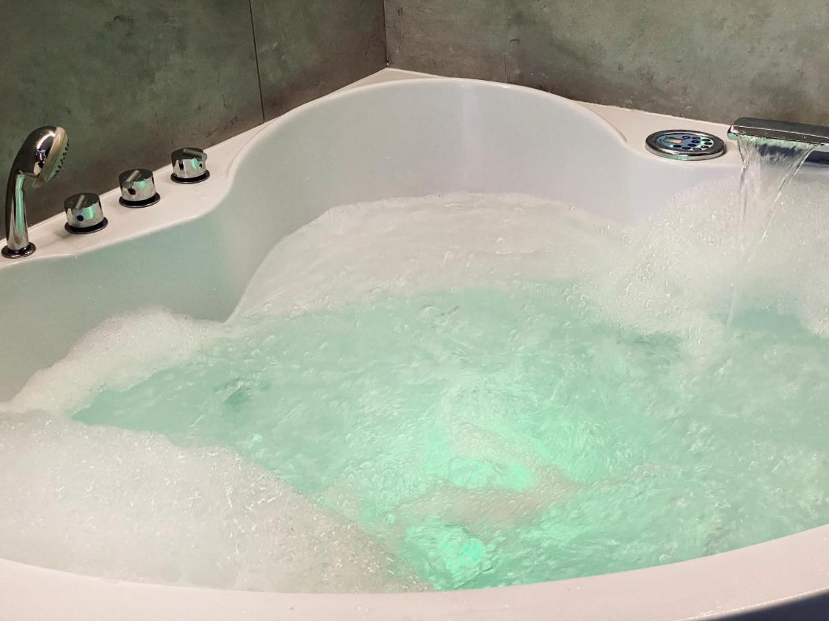 Apartment Premium Jacuzzi For Couples, Old Town 克拉科夫 外观 照片