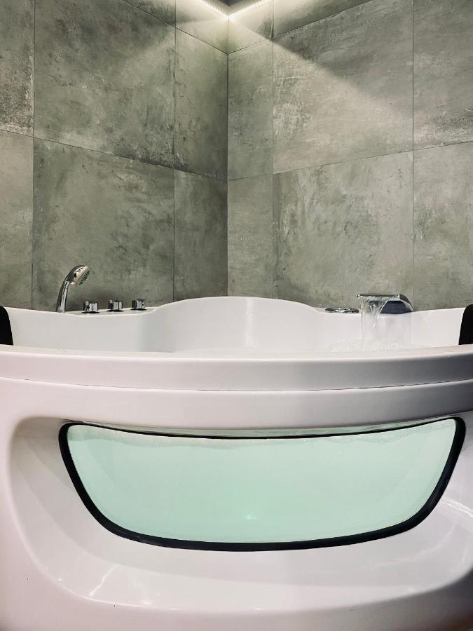 Apartment Premium Jacuzzi For Couples, Old Town 克拉科夫 外观 照片