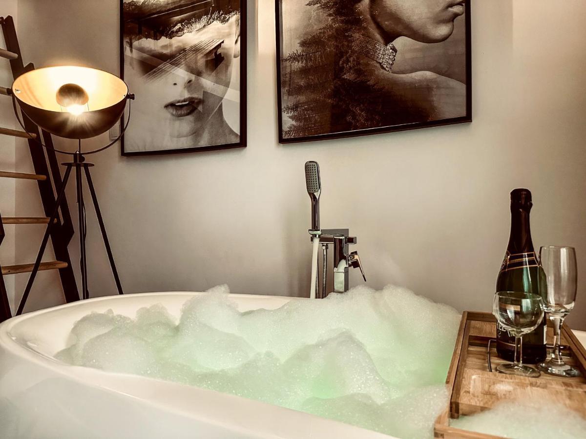 Apartment Premium Jacuzzi For Couples, Old Town 克拉科夫 外观 照片